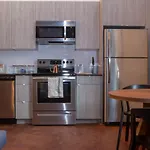 Eco Friendly Loft In Center City, Contactless Check In - Hive Room